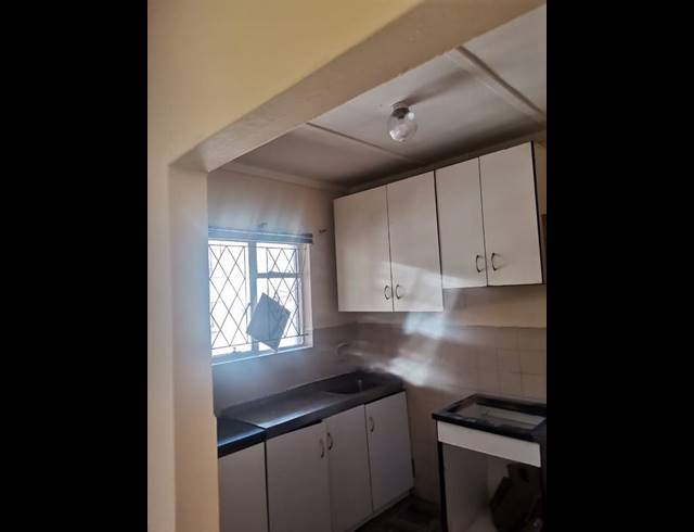 1 BEDROOM APARTMENT FOR SALE IN OVERPORT